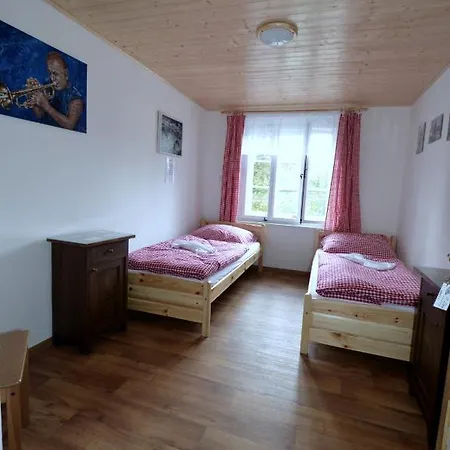 Han/Misafirhane Hospoda U Lipy Ostrov (Karlovy Vary)